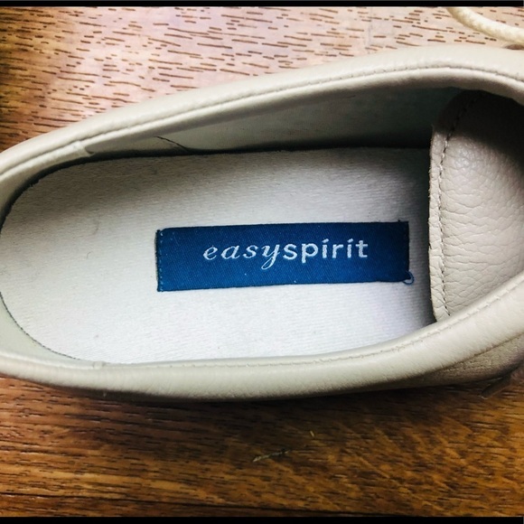 Motion Anti-gravity Oxford Comfort Shoes by Easy Spirit - Picture 6 of 10
